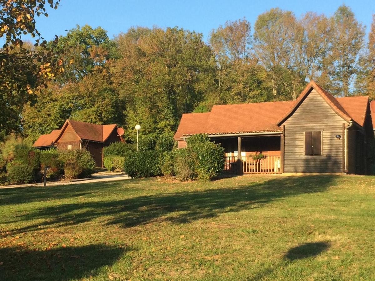 Les Chalets de Thegra proche de Rocamadour et Padirac Extérieur photo